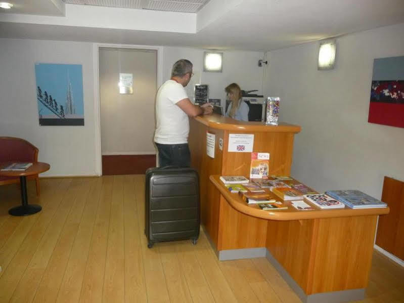 Aerel Hotel Aeroport בלנאק מראה חיצוני תמונה